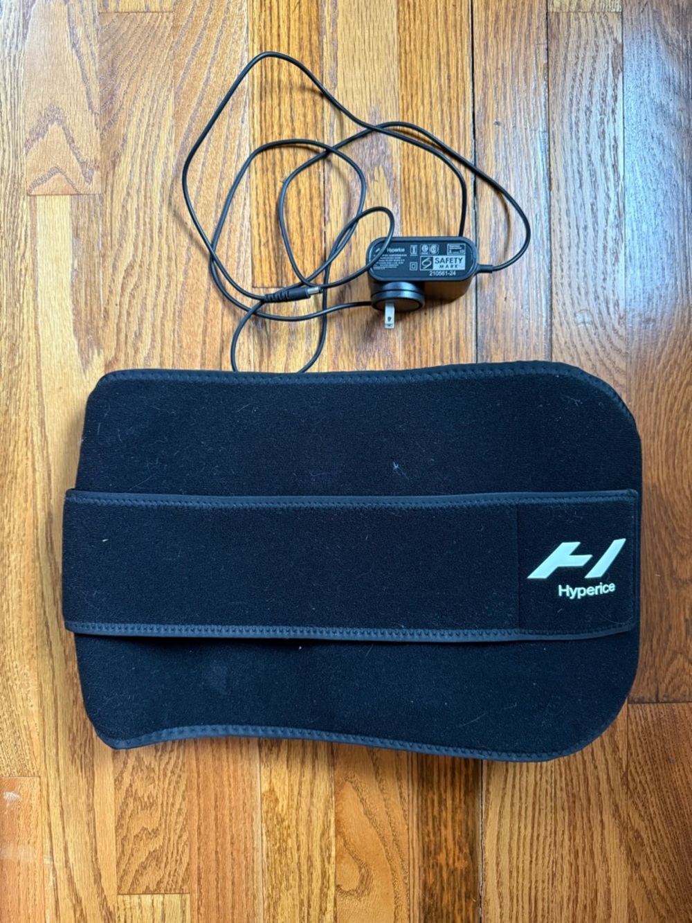 Hyperice Venom 2 Back Black Heated/Recovery Pad with AC Adapter